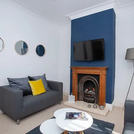 Minster View Townhouse شقة